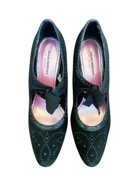 Black velvet gothabilily pinup pumps